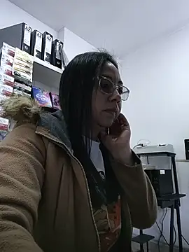 Snapshot of Violeta--7 chatting on July 14, 2026, 1:50 pm Violeta--7 online show from July 14, 2026, 1:50 pm