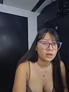 rouse  red online show from April 16, 2026, 8:53 pm