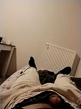 y2561 online show from April 18, 2026, 8:20 pm