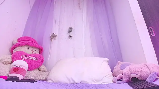 Dulce tammyy online show from April 15, 2026, 7:58 pm