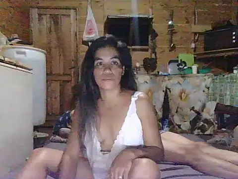 Snapshot of Isa-e-gus chatting on April 4, 2026, 4:41 am Isa-e-gus online show from April 4, 2026, 4:41 am