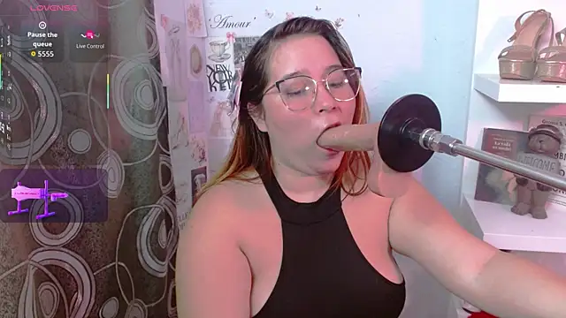 yousweet chloe online show from July 13, 2026, 1:54 pm