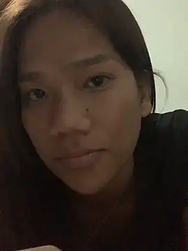 Snapshot of iloveyou_divine22 chatting on May 18, 2026, 8:35 pm iloveyou divine22 online show from May 18, 2026, 8:35 pm