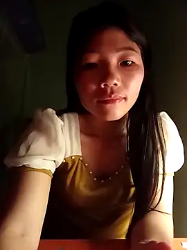 -Quyny- online show from April 6, 2026, 7:37 pm