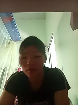 -Quyny- online show from April 8, 2026, 7:54 am