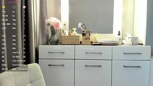 Snapshot of MelodyIllves chatting on April 2, 2026, 2:19 am MelodyIllves online show from April 2, 2026, 2:19 am