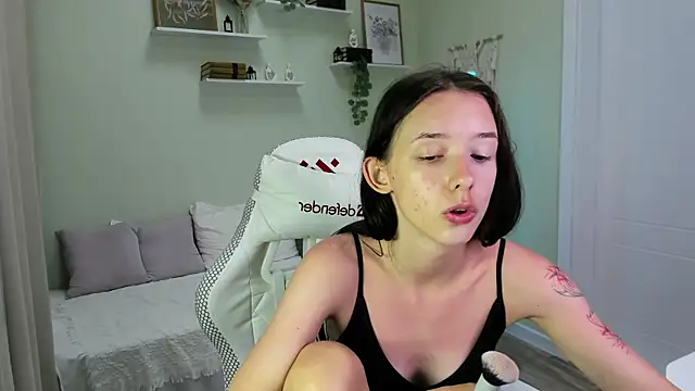 AnnaOddy online show from July 2, 2026, 1:28 am