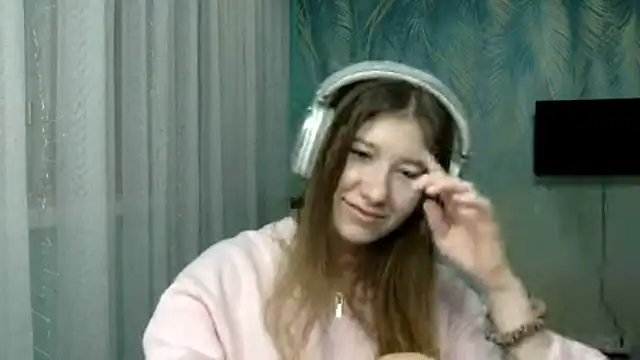 Kate Jomallona online show from April 10, 2026, 2:13 pm