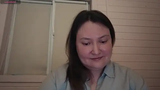 elegant pleasure online show from April 4, 2026, 9:10 pm