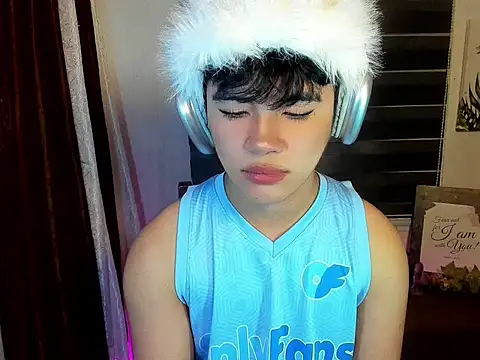 Snapshot of Untouchable_Bromancexxx chatting on July 30, 2026, 8:52 pm Untouchable Bromancexxx online show from July 30, 2026, 8:52 pm