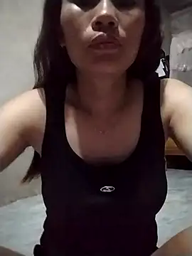 Snapshot of djdddj1 chatting on April 14, 2026, 10:04 pm djdddj1 online show from April 14, 2026, 10:04 pm