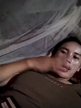 Snapshot of djdddj1 chatting on April 16, 2026, 12:28 pm djdddj1 online show from April 16, 2026, 12:28 pm