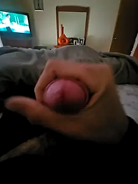 Vale1710 online show from April 13, 2026, 9:24 am