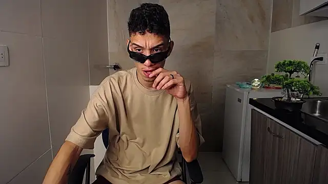 Zamaelprime  online show from April 9, 2026, 6:19 am