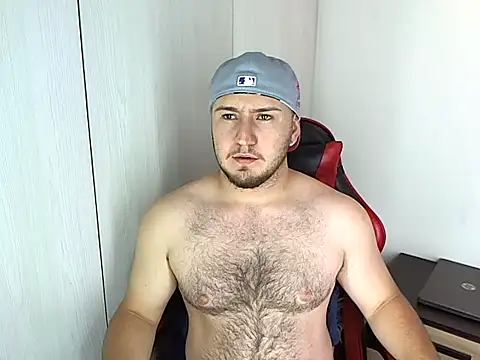 Snapshot of Blake_Wolf1 chatting on May 15, 2026, 2:31 am Blake Wolf1 online show from May 15, 2026, 2:31 am