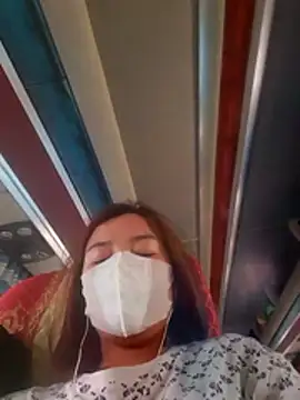 hana 2girl online show from April 5, 2026, 7:37 am