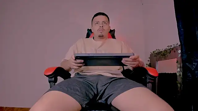 mathew hot21 online show from April 4, 2026, 4:35 pm