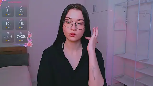 Snapshot of Tina_Charm chatting on May 28, 2026, 8:59 pm Tina Charm online show from May 28, 2026, 8:59 pm