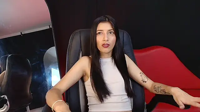 jazminswee online show from April 15, 2026, 9:37 pm