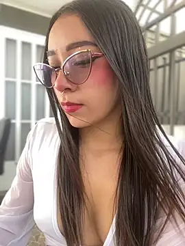 Ashley pinkk21 online show from April 1, 2026, 8:17 pm