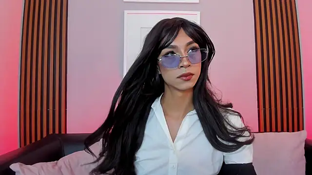 Miss sunshinee online show from April 8, 2026, 4:03 am