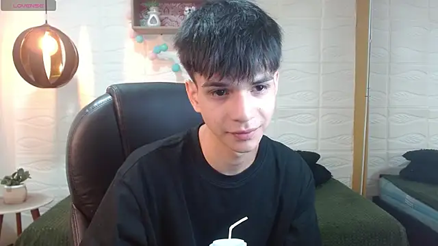 Snapshot of maxim_rod chatting on May 17, 2026, 12:49 pm maxim rod online show from May 17, 2026, 12:49 pm