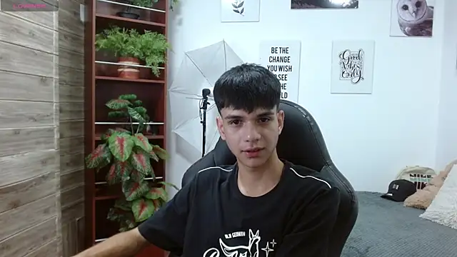 maxim rod online show from April 7, 2026, 8:43 pm