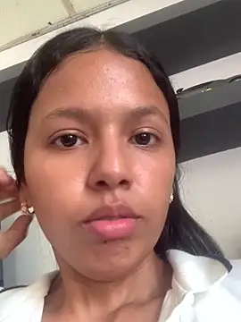 Snapshot of Cataleya2026 chatting on April 12, 2026, 5:49 pm Cataleya2026 online show from April 12, 2026, 5:49 pm