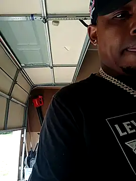 kyng804 online show from April 29, 2026, 6:03 pm