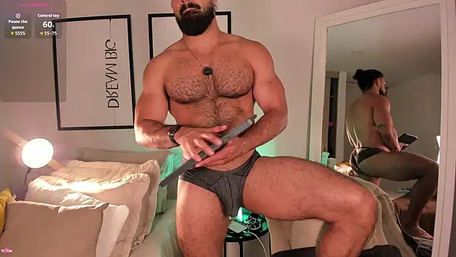 Snapshot of Max_strong01 chatting on June 24, 2026, 12:20 am Max strong01 online show from June 24, 2026, 12:20 am
