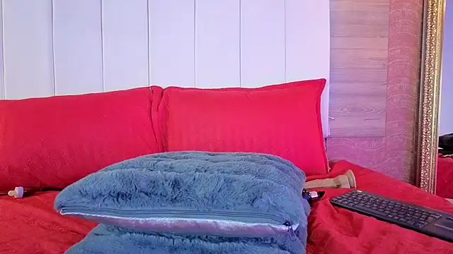 KerlenTeen online show from April 11, 2026, 7:45 am