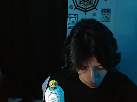 Snapshot of VazacGaming chatting on July 2, 2026, 1:06 am VazacGaming online show from July 2, 2026, 1:06 am