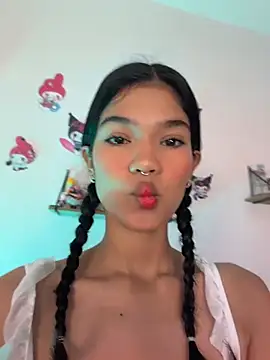 Emycarver09  online show from April 10, 2026, 12:12 pm