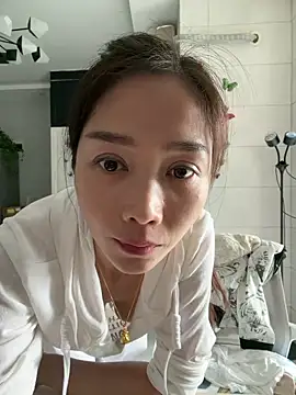 yuanpu0925 online show from April 9, 2026, 6:41 am