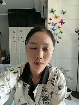 yuanpu0925 online show from April 7, 2026, 12:45 am