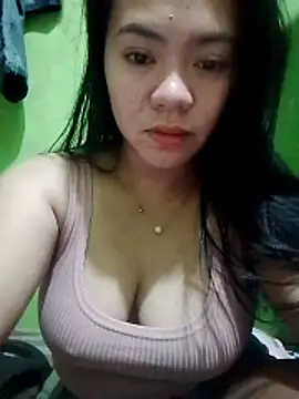 sweety honey27 online show from April 15, 2026, 6:23 pm