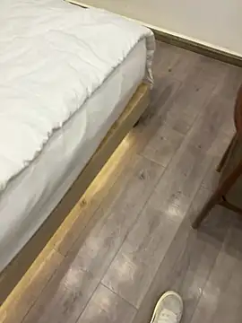 yingzi003 online show from March 31, 2026, 4:20 pm