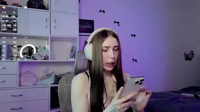 JustEvalove online show from March 30, 2026, 12:28 pm