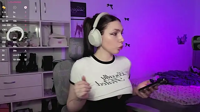 JustEvalove online show from April 4, 2026, 4:02 pm