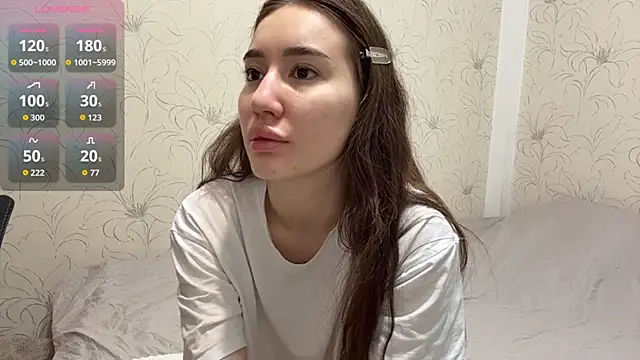 NamiLoon online show from April 15, 2026, 2:17 am