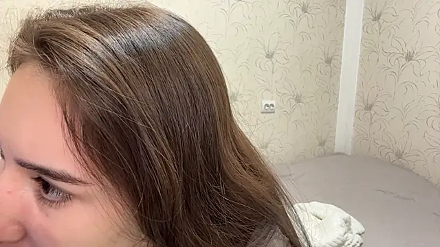 NamiLoon online show from April 9, 2026, 2:46 am