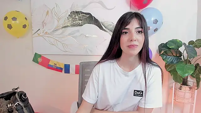 Snapshot of crystal_arlette_ chatting on June 19, 2026, 2:34 pm crystal arlette online show from June 19, 2026, 2:34 pm