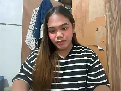 yourhotwild bella online show from July 29, 2026, 5:23 pm