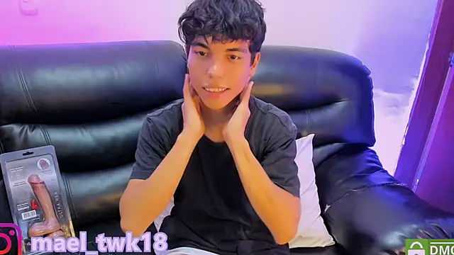 Mael Twink online show from April 4, 2026, 7:09 pm