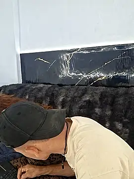 MeridaHilton online show from April 11, 2026, 3:05 pm