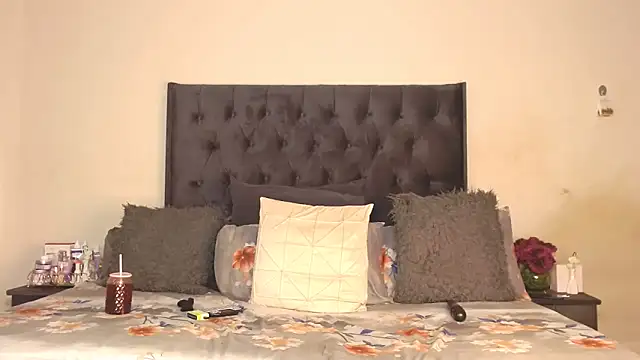 AdventuresLove7 online show from April 12, 2026, 5:27 pm