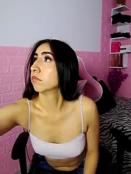 Snapshot of Sophi_Sweet11 chatting on June 1, 2026, 2:50 pm Sophi Sweet11 online show from June 1, 2026, 2:50 pm