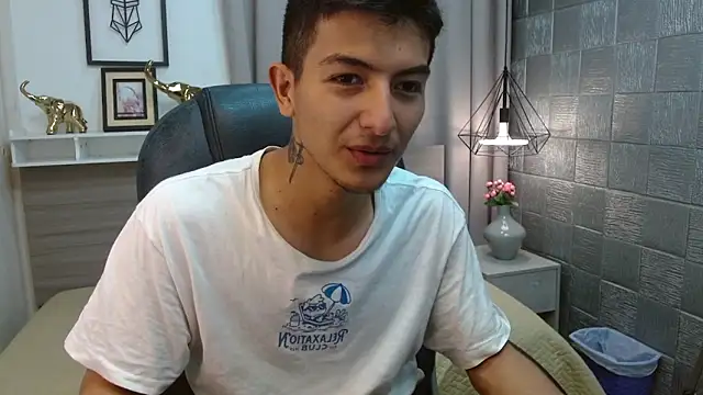 CaballeroNocturno  online show from April 6, 2026, 2:07 am