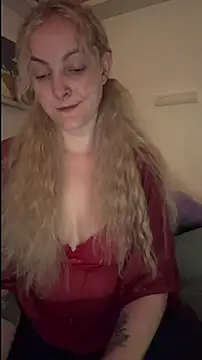 LoveAliceXXX online show from April 16, 2026, 11:51 pm