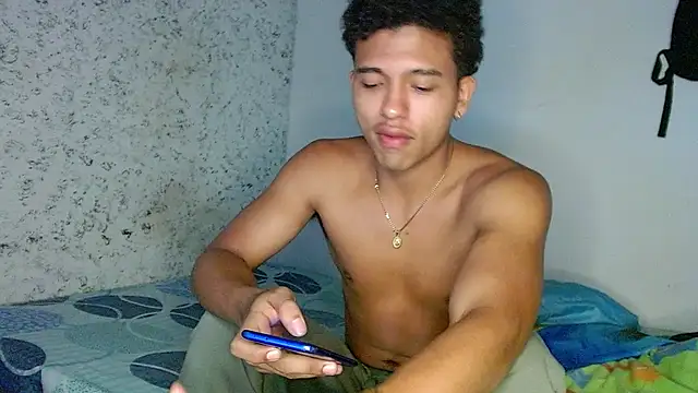 Snapshot of tonydesire_ chatting on June 3, 2026, 7:29 pm tonydesire online show from June 3, 2026, 7:29 pm